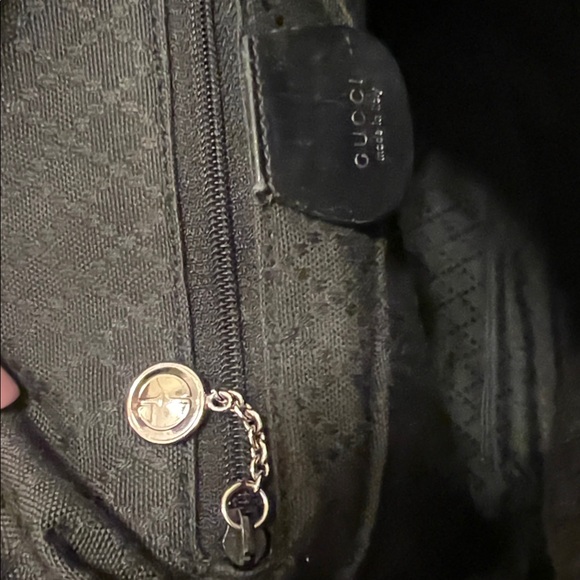 Authentic pre loved Gucci tote nylon with bottom leather - Picture 10 of 14